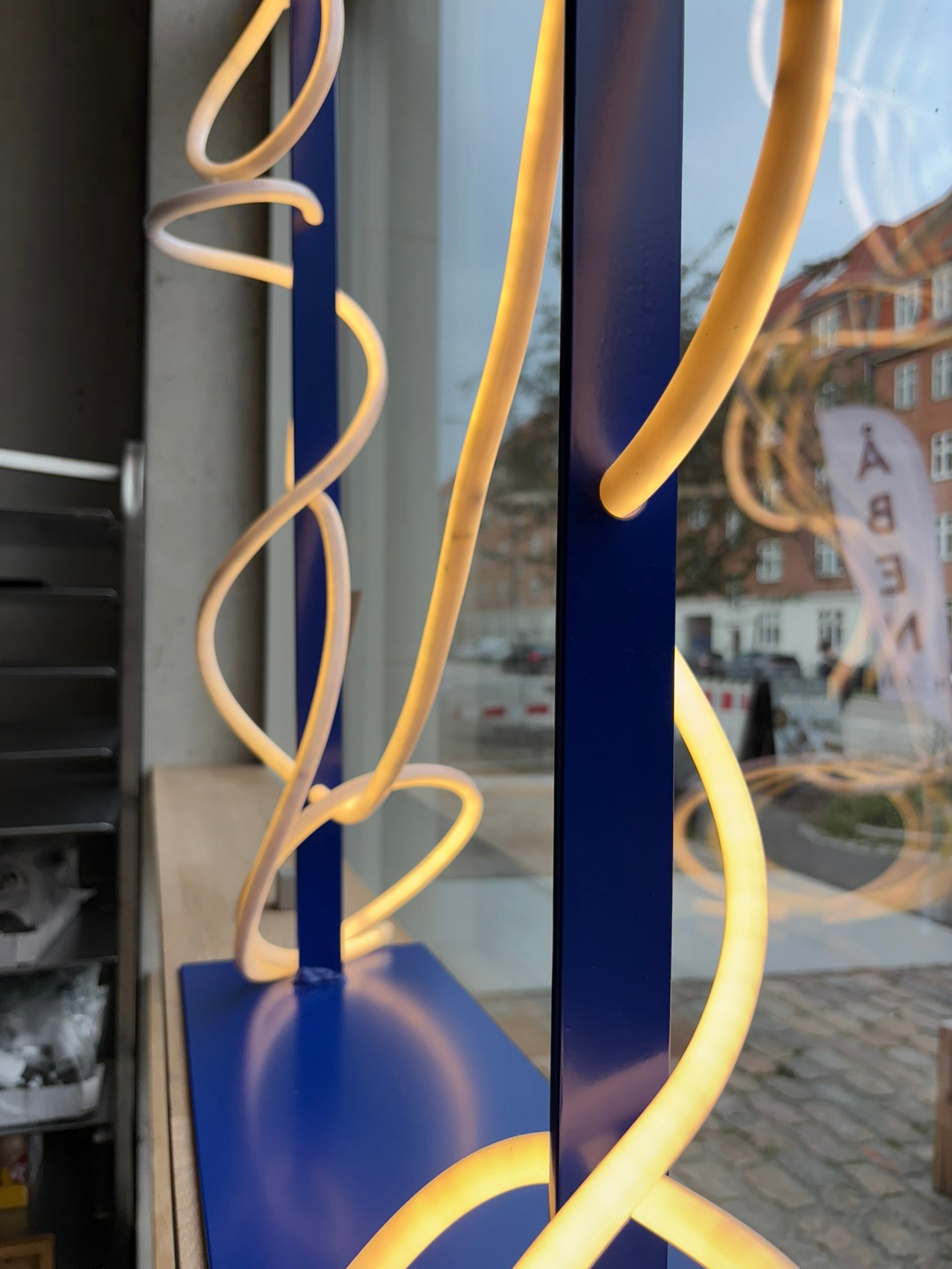 Lyset mellem os / The light between us 02