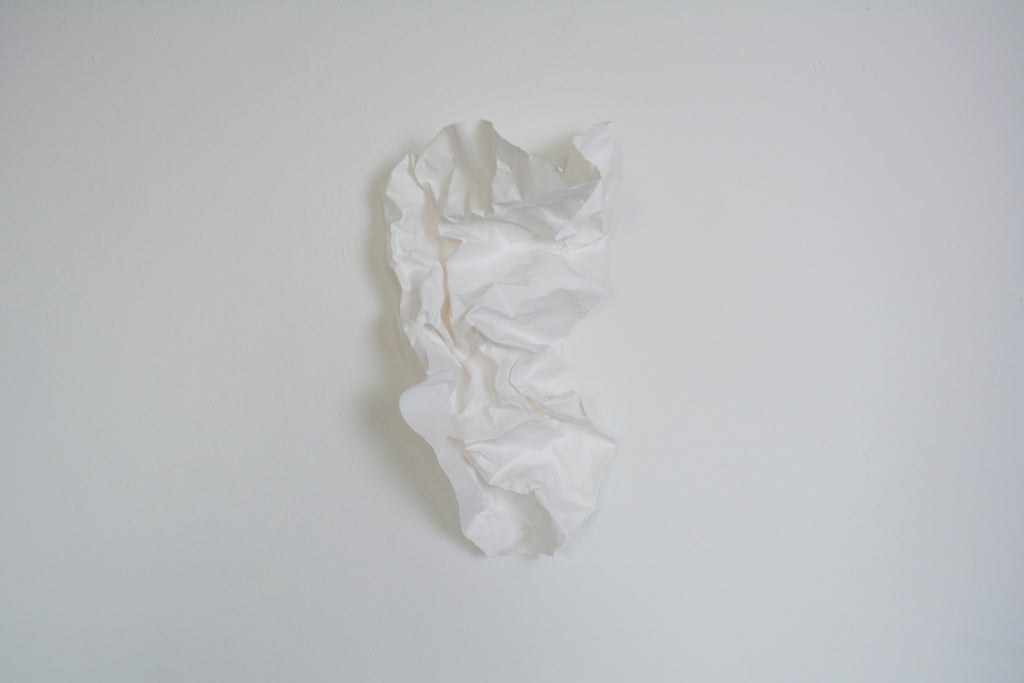 Fragile & strong, no. 01, hvid (SOLGT)